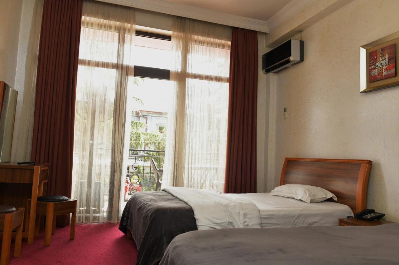 Antika Hotel Μπατούμι Εξωτερικό φωτογραφία