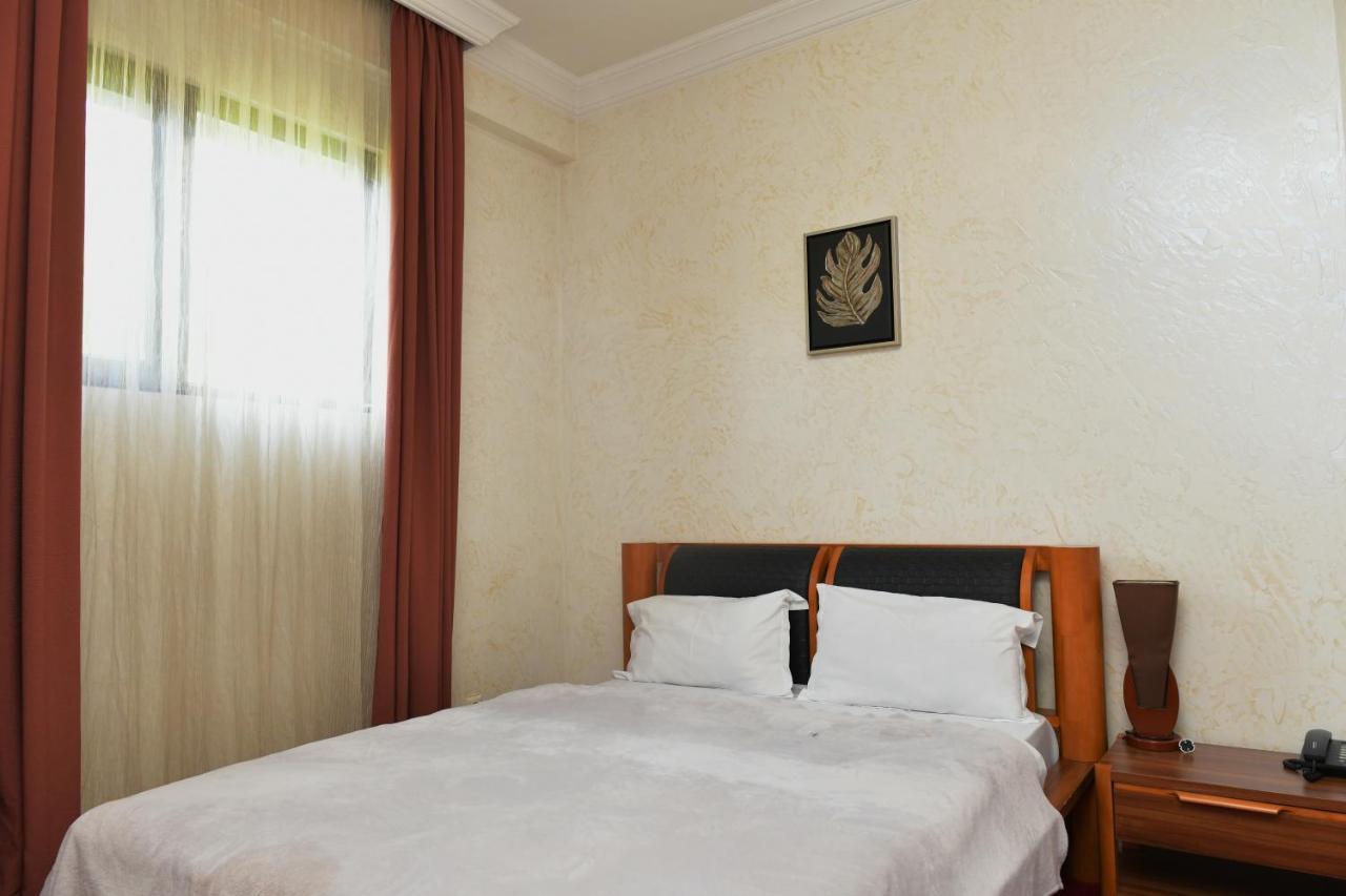 Antika Hotel Μπατούμι Εξωτερικό φωτογραφία